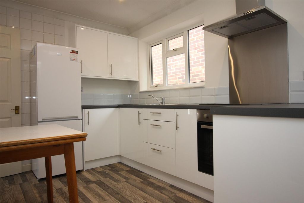 Property photo 2 of 7 Picture 2