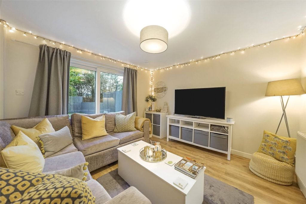 Property photo 2 of 18 Picture No. 04