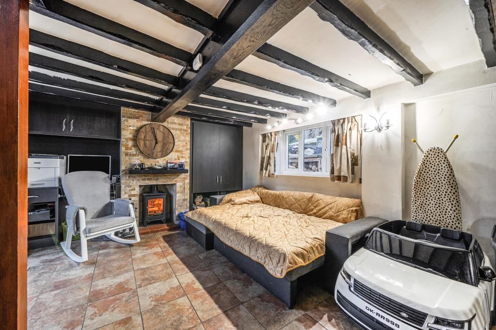 Property photo 3 of 20 Living Room