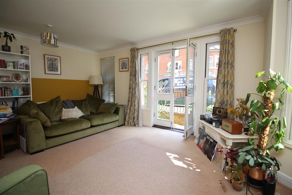 Property photo 3 of 11 Img_5178.Jpg