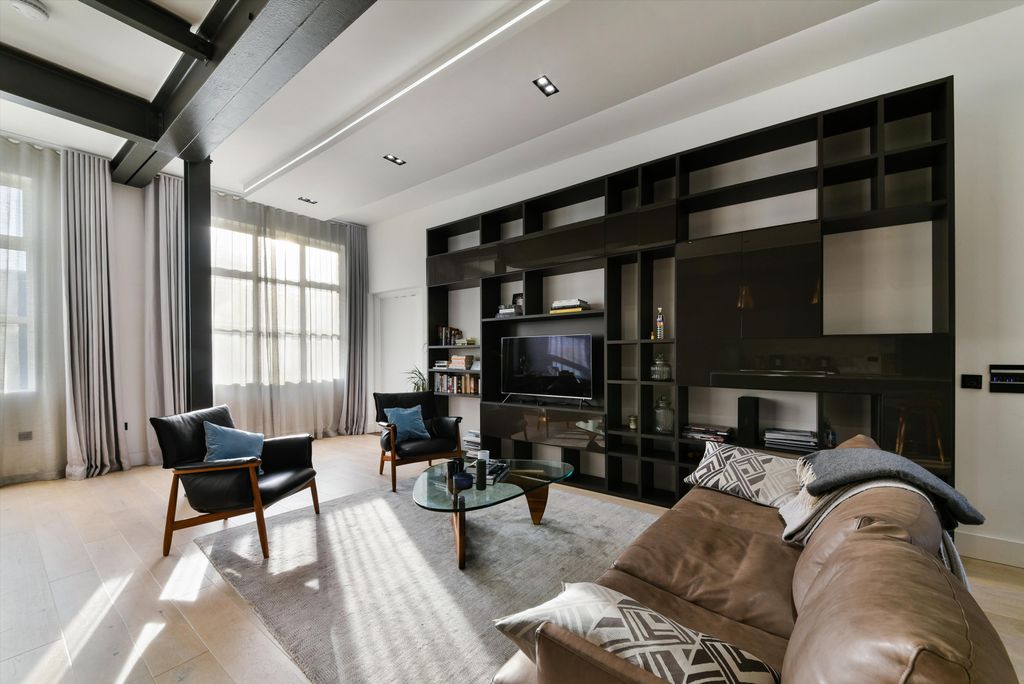 Property photo 2 of 20 Image