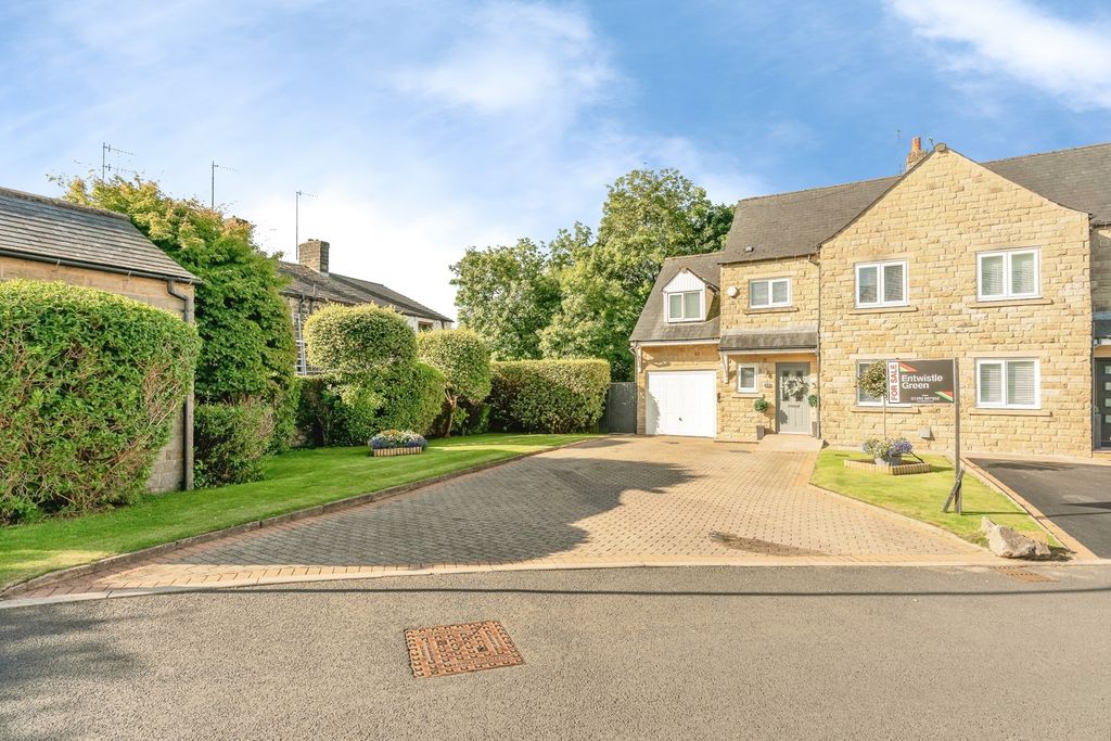 Property photo 1 of 30 Pbox-Img.Jpg