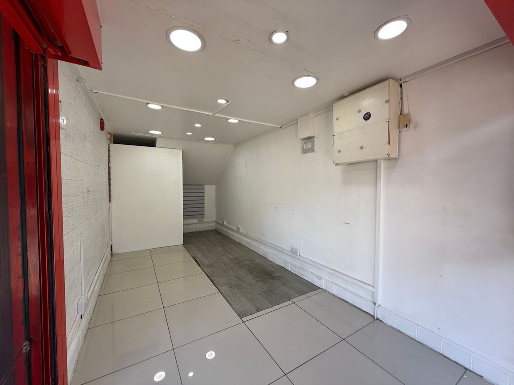 Property photo 3 of 8 Picture No. 09