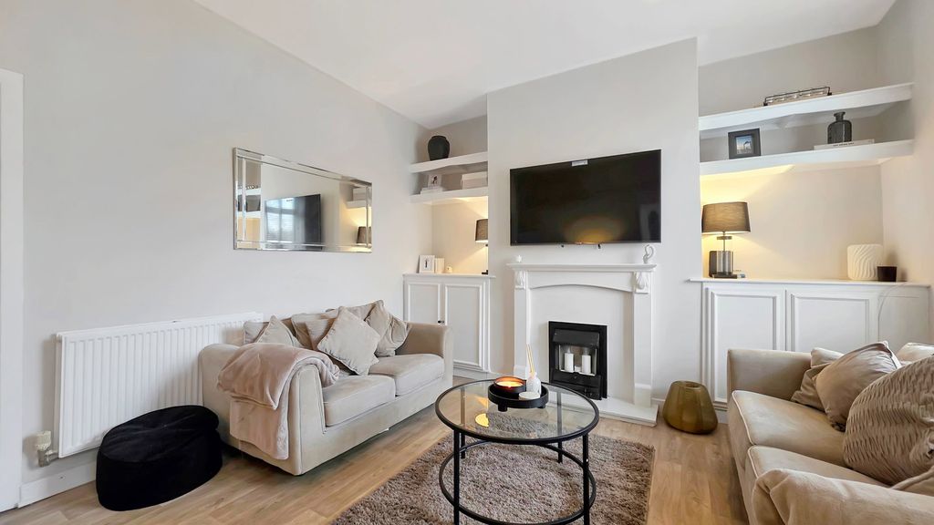 Property photo 2 of 16