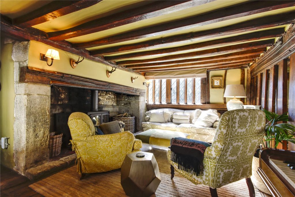 Property photo 3 of 19 Sitting Room