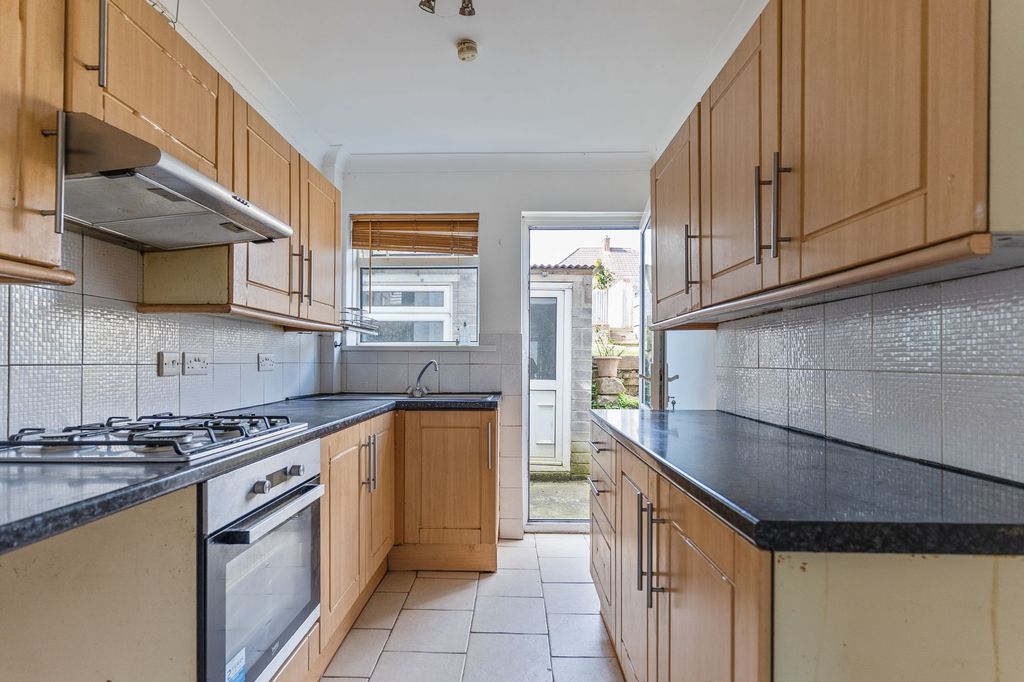 Property photo 2 of 18