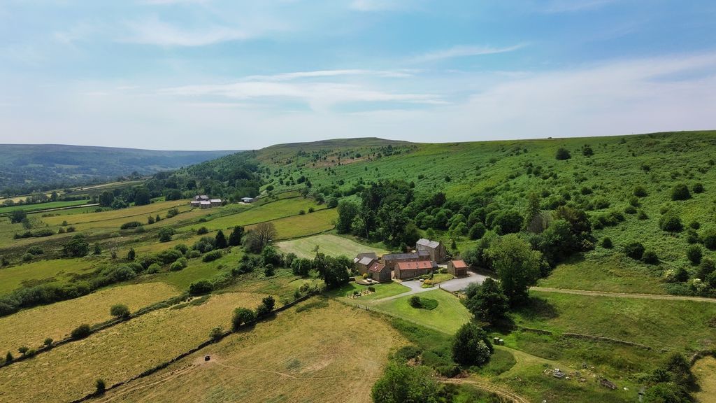 Property photo 3 of 25 Photo 1