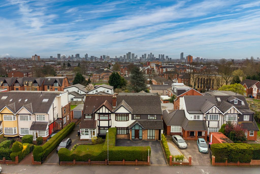 Additional image 48 of 7 bed semi-detached house for saleBroom Lane, Salford M7