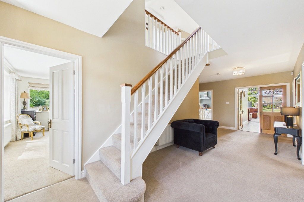 Property photo 2 of 48