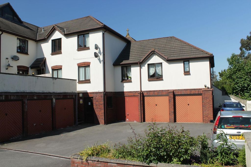Property photo 1 of 4 Front (Exterior)