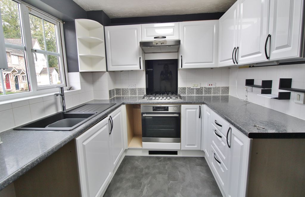 Property photo 2 of 14