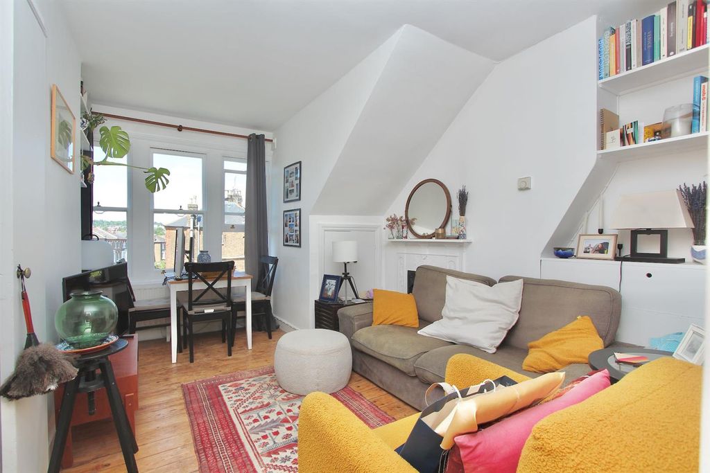 Property photo 1 of 10 Anson Road, N7
