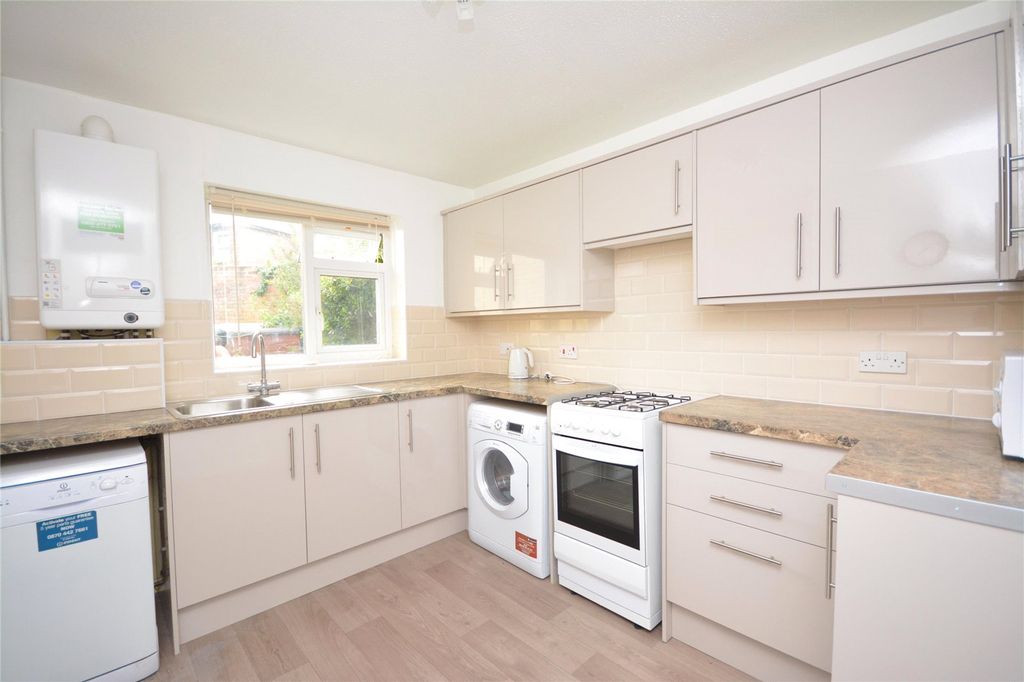 Property photo 2 of 4 Kitchen
