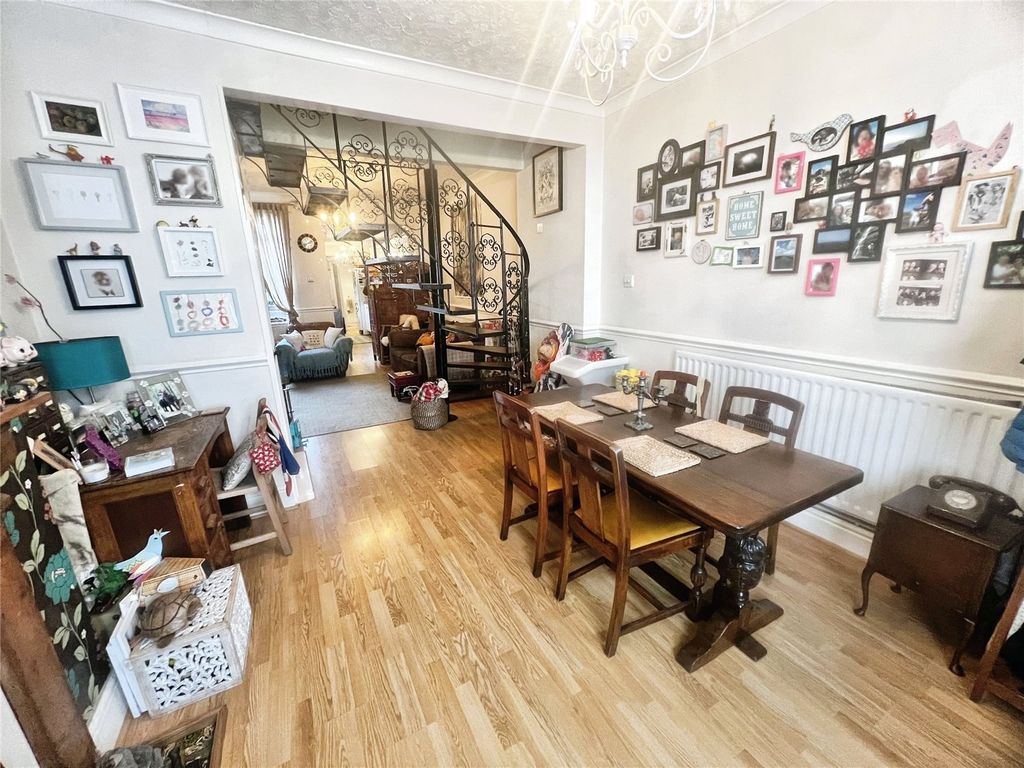 Property photo 2 of 12 Dining Area