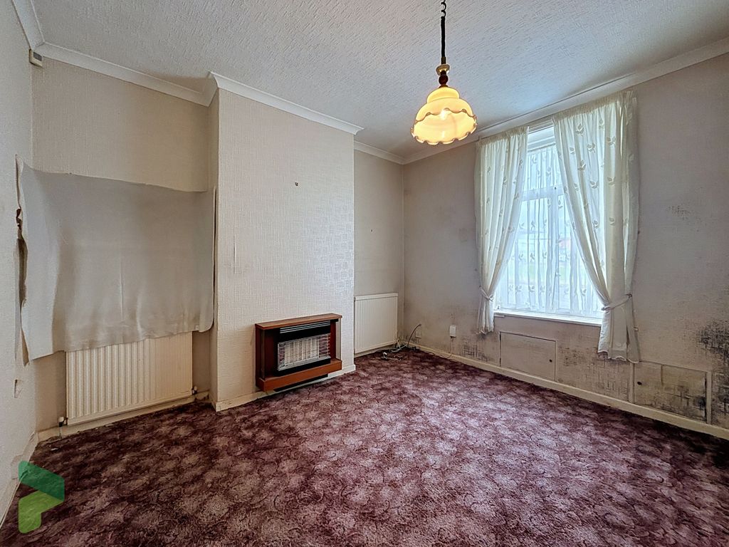 Property photo 3 of 13 Sitting Room