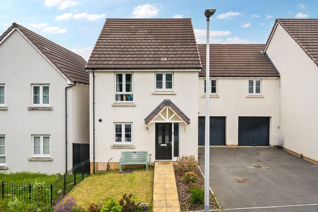 Property photo 1 of 20 1458272-2-6A0Ddbf10Bc0F-Arw