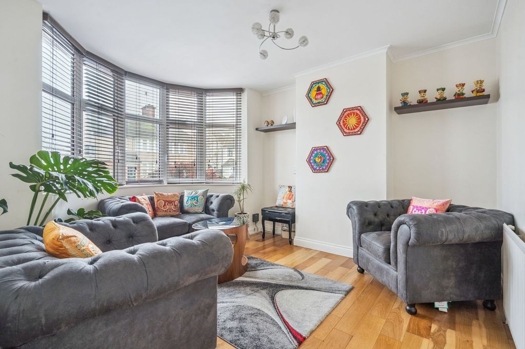 Property photo 2 of 16