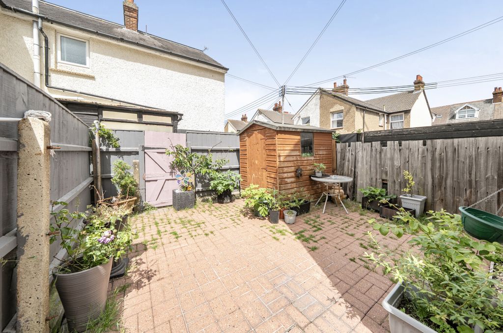 Property photo 2 of 14 1477262-20-6A297A...