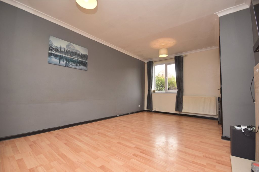 Property photo 2 of 11 Picture No. 16