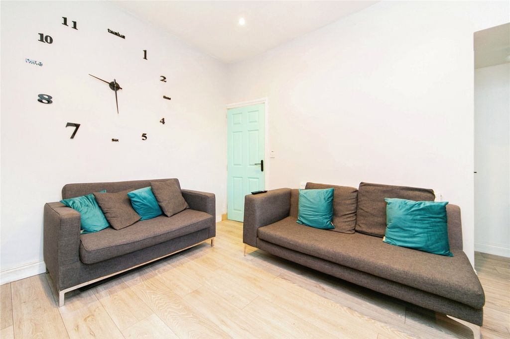 Property photo 3 of 15 Picture No. 20