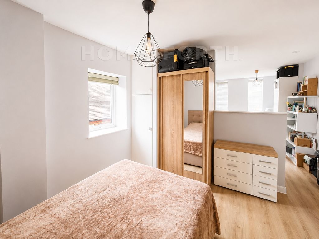 Property photo 2 of 11 Photo 10
