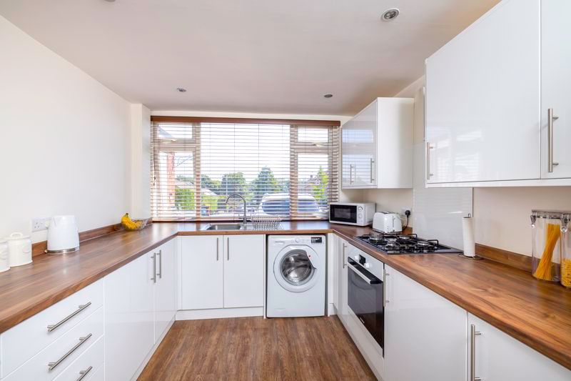 Property photo 3 of 22 Kitchen