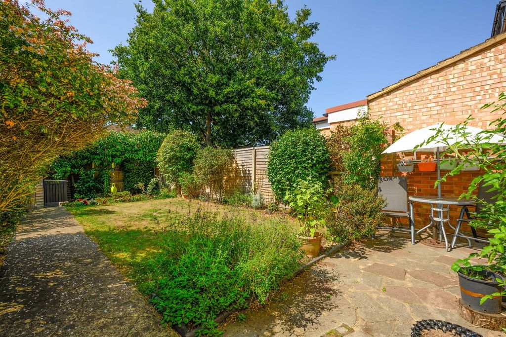 Property photo 3 of 11