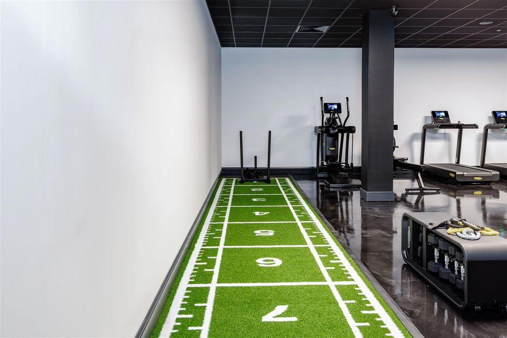 Property photo 2 of 17 Gym.Jpg