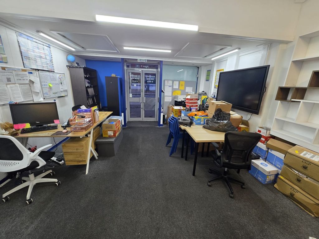 Property photo 3 of 11