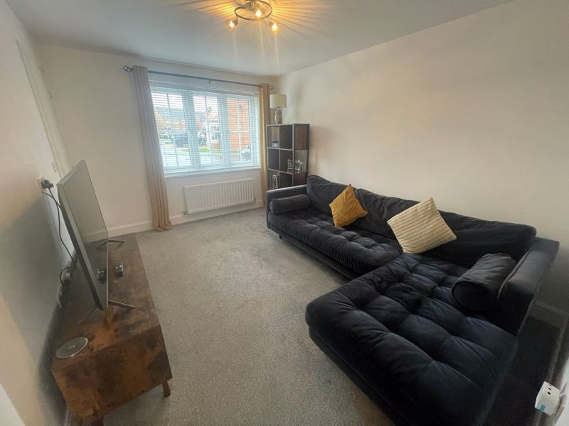 Property photo 3 of 9 Photo 5