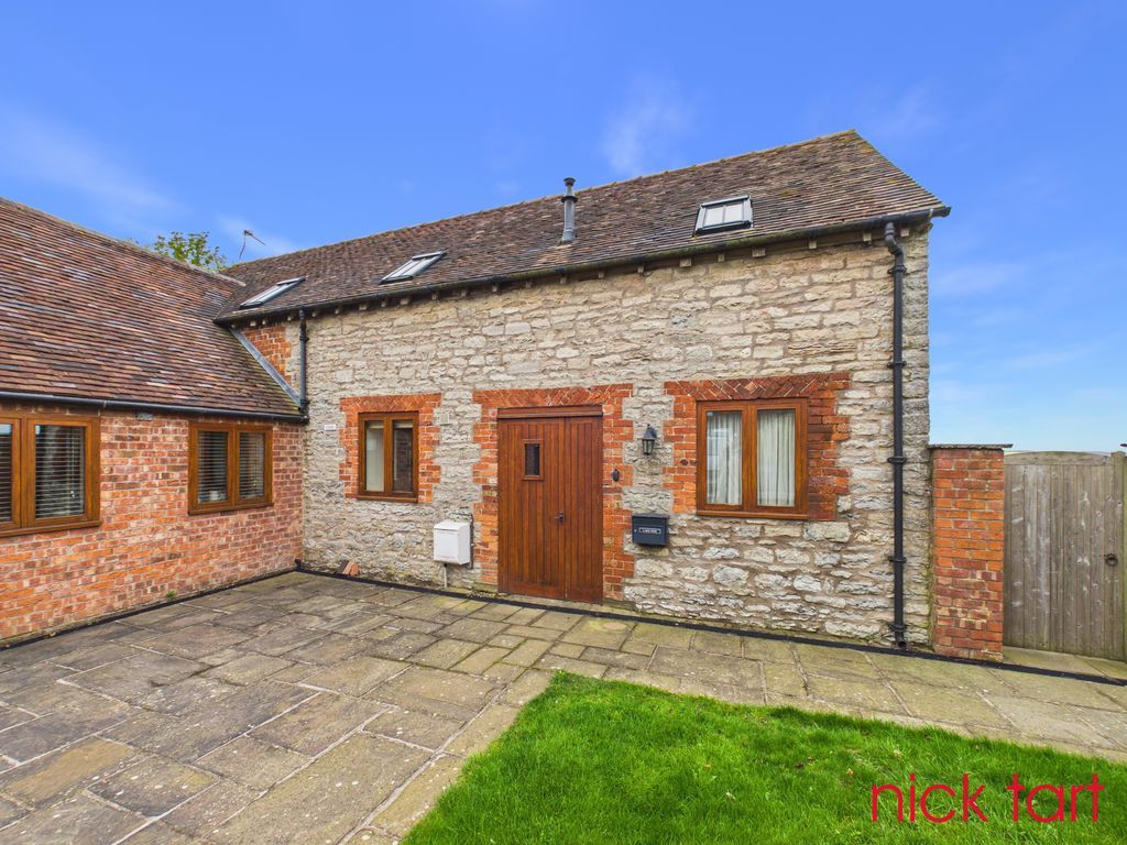 Property photo 1 of 14 Photo 9