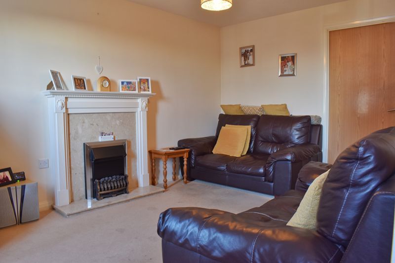 Property photo 3 of 9 Photo 7