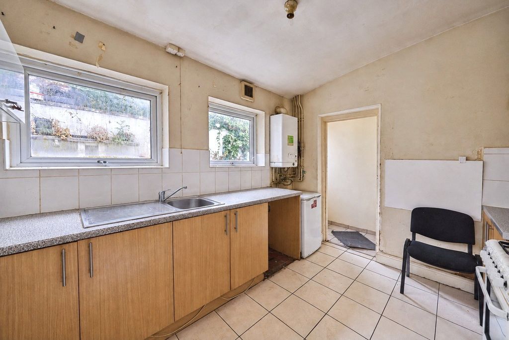Property photo 3 of 7 Picture No. 15