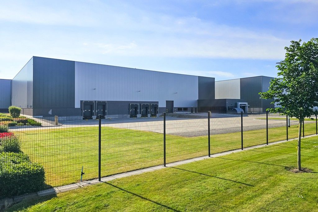 Property photo 1 of 9 Photo 5