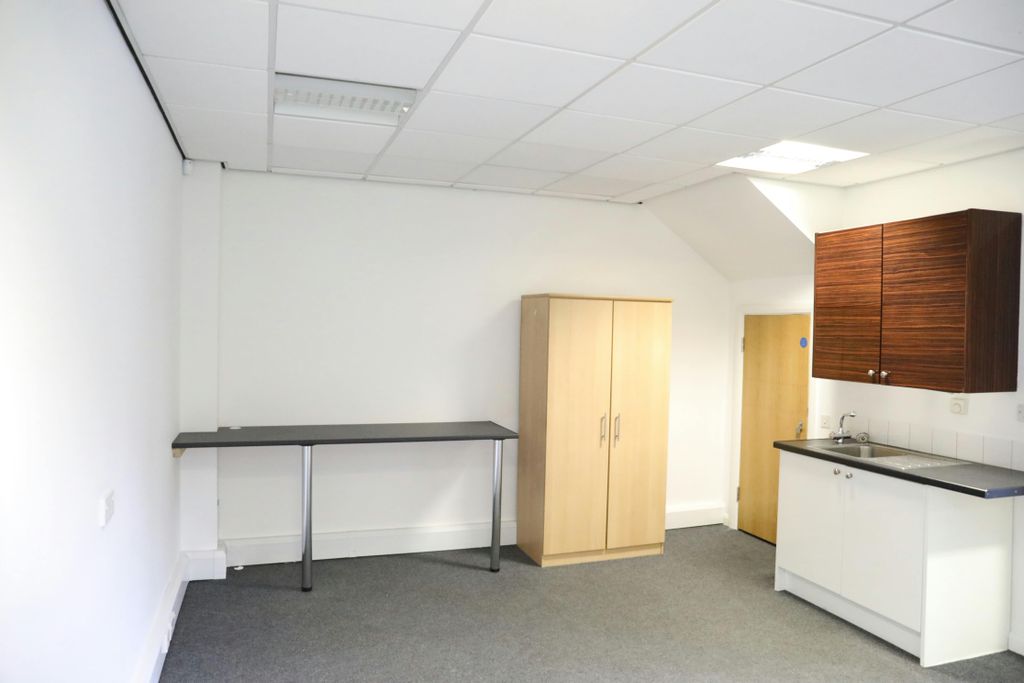 Property photo 2 of 13 6.Jpg
