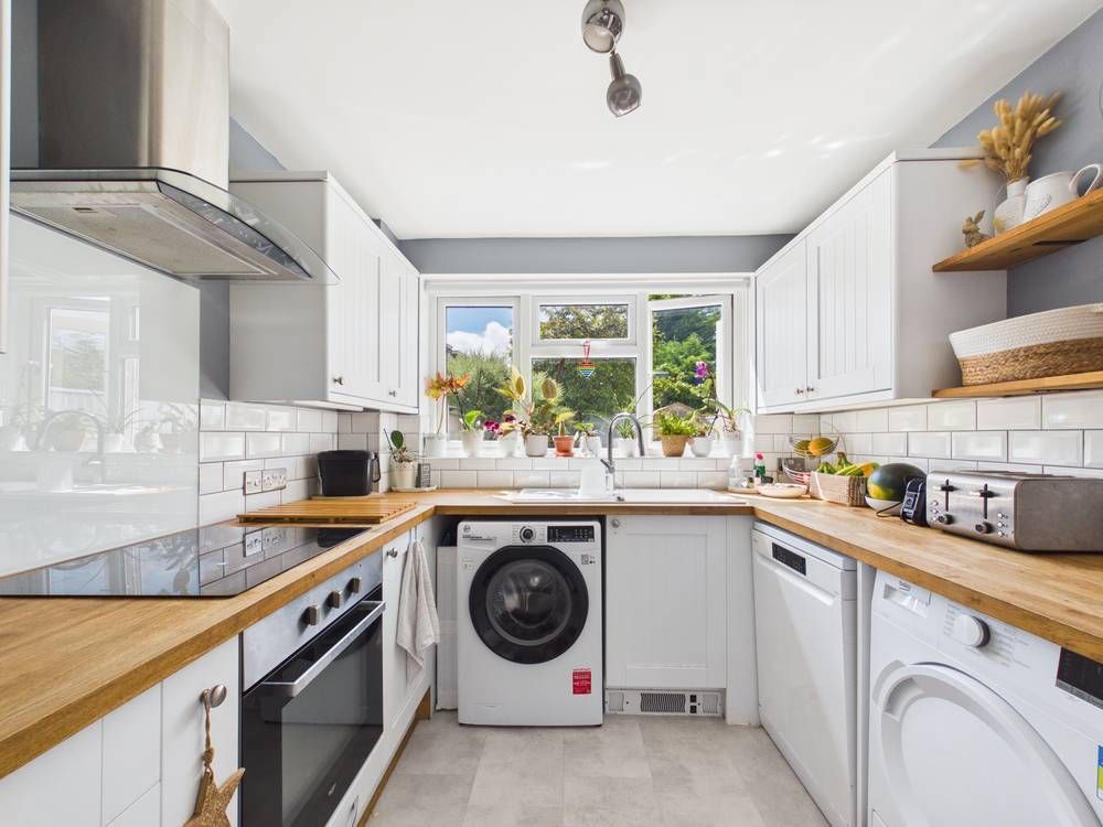 Property photo 2 of 15 4