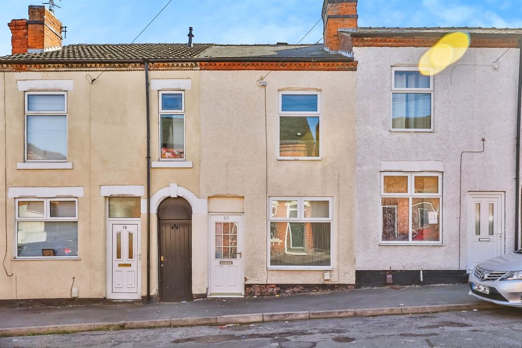 Property photo 1 of 17