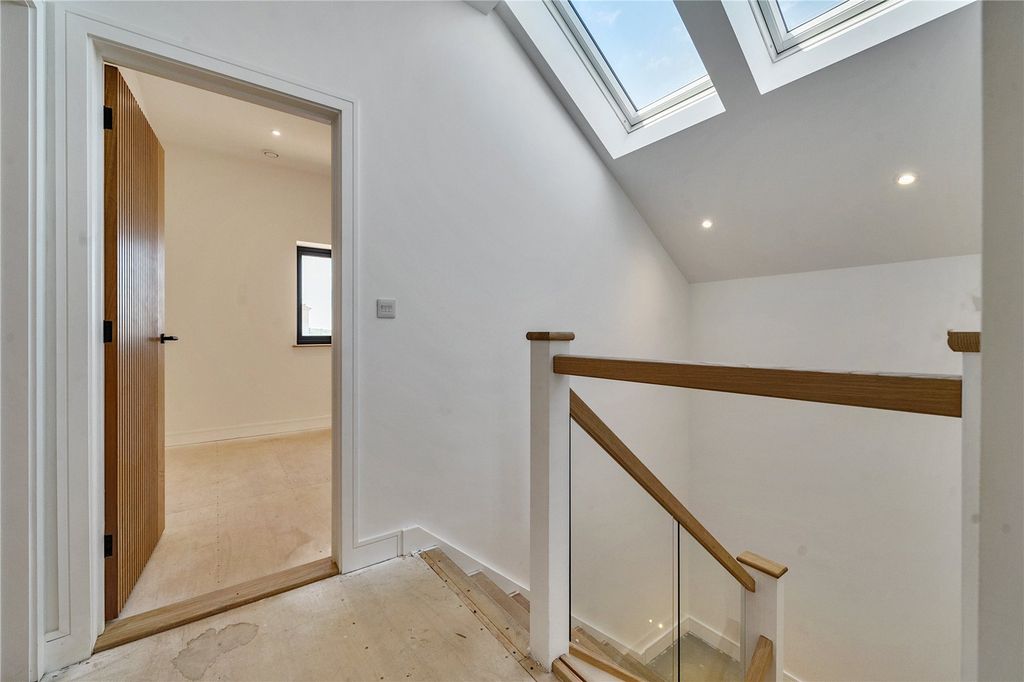 Property photo 2 of 7 Picture No. 04