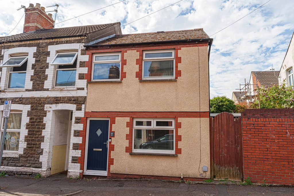 Property photo 1 of 33