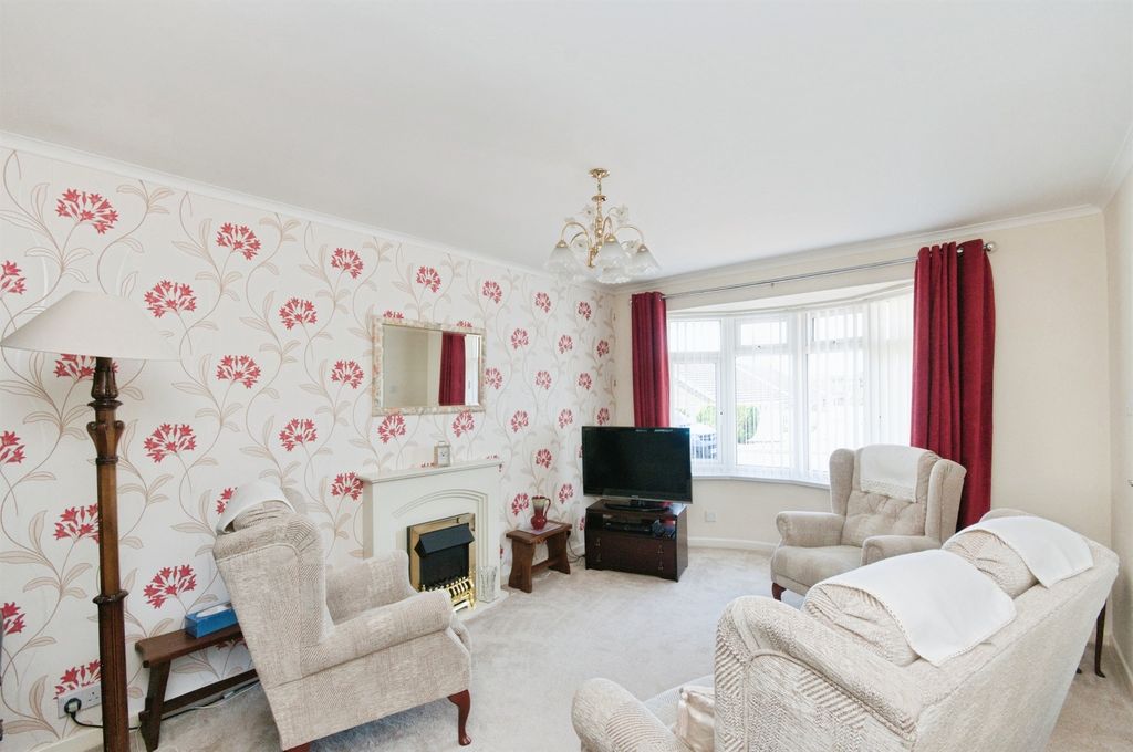 Property photo 2 of 14