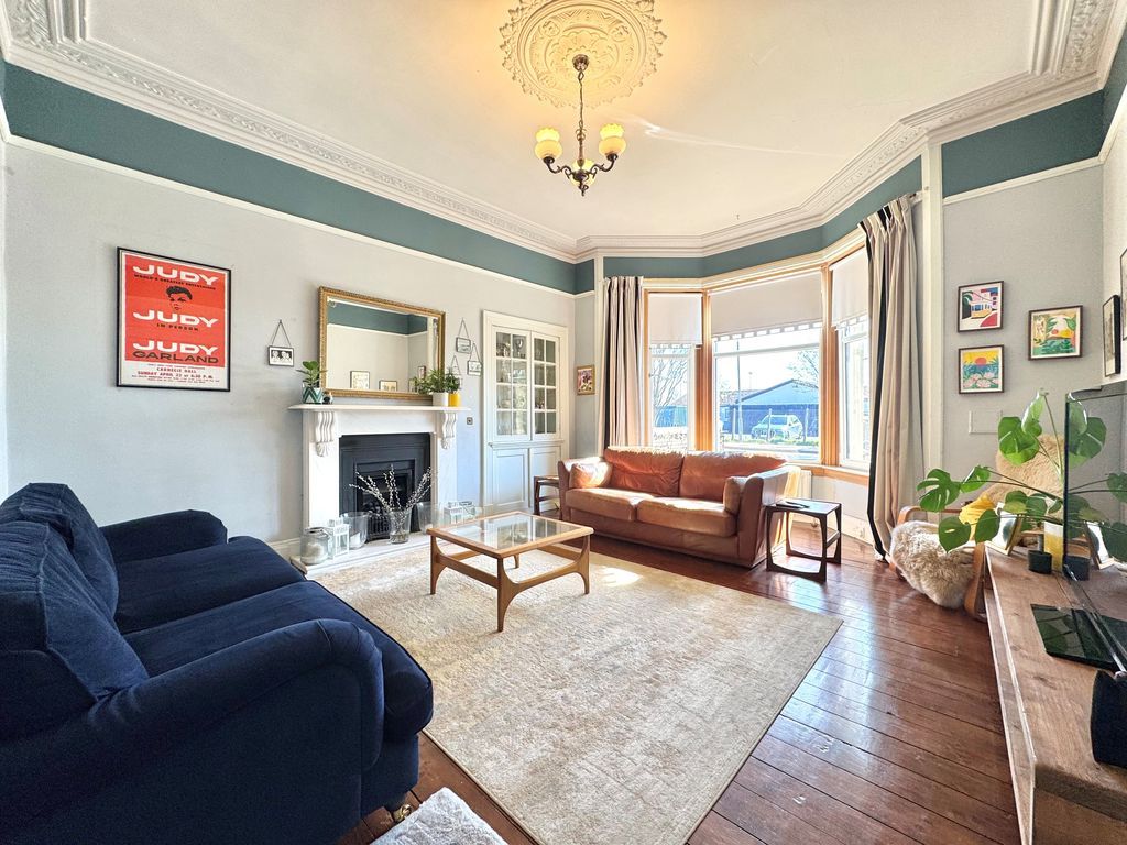 Property photo 2 of 30 Photo 26