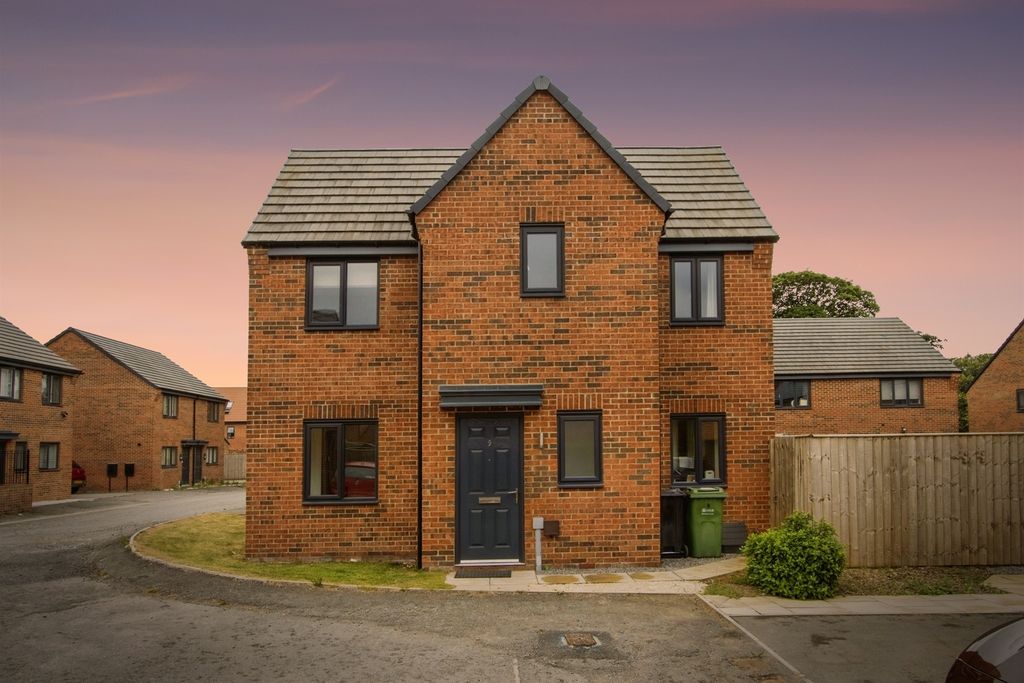 Property photo 2 of 14