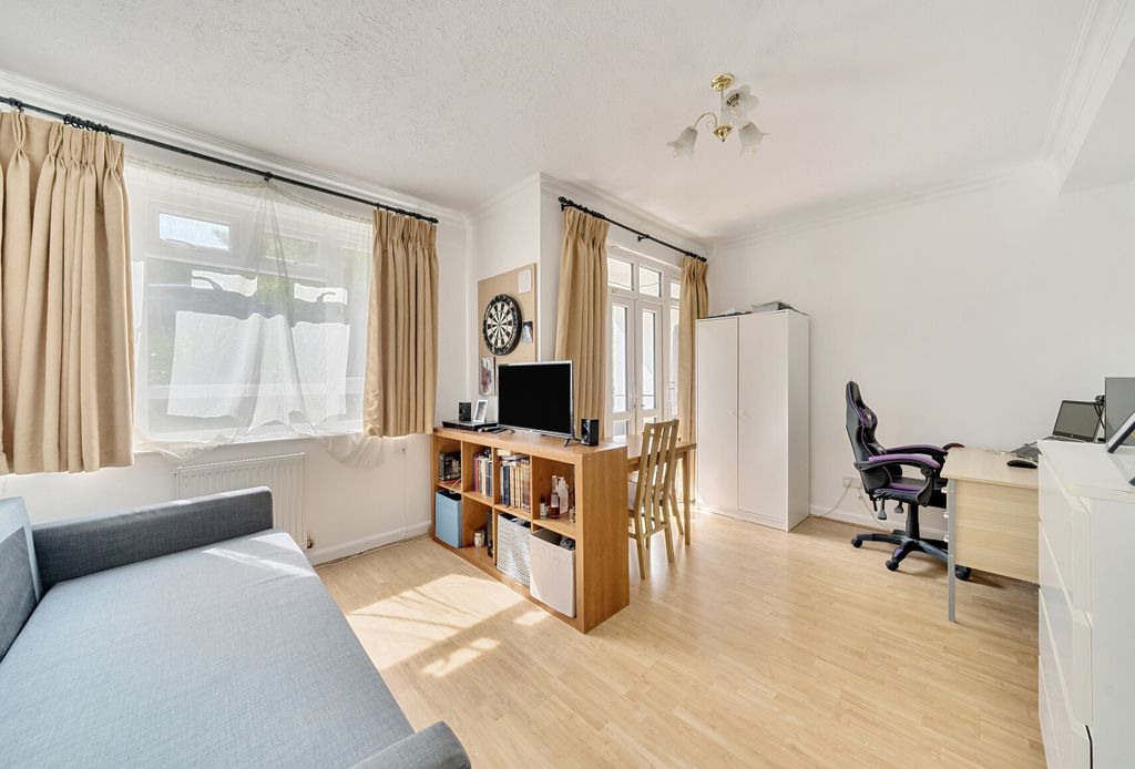 Property photo 1 of 9 1317020-6-685d6c1...