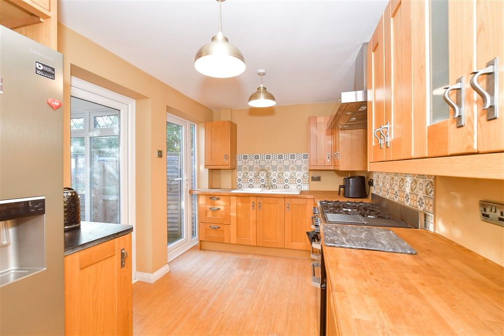 Property photo 2 of 16 Kitchen