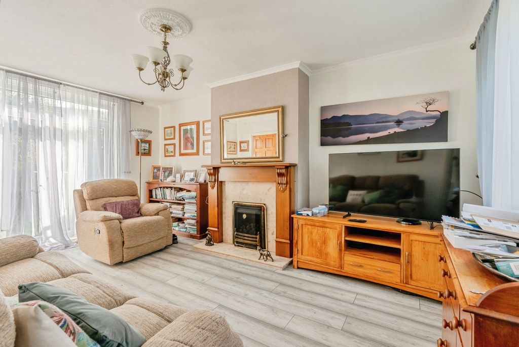 Property photo 2 of 17 Pbox-Img.Jpg