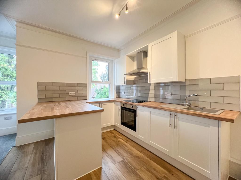 Property photo 2 of 10 Kitchen