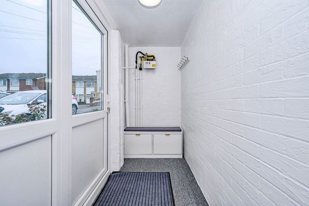 Property photo 3 of 20 Pbox-Img.Jpg