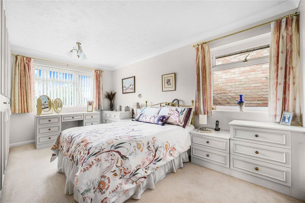 Property photo 2 of 15 Picture No. 28