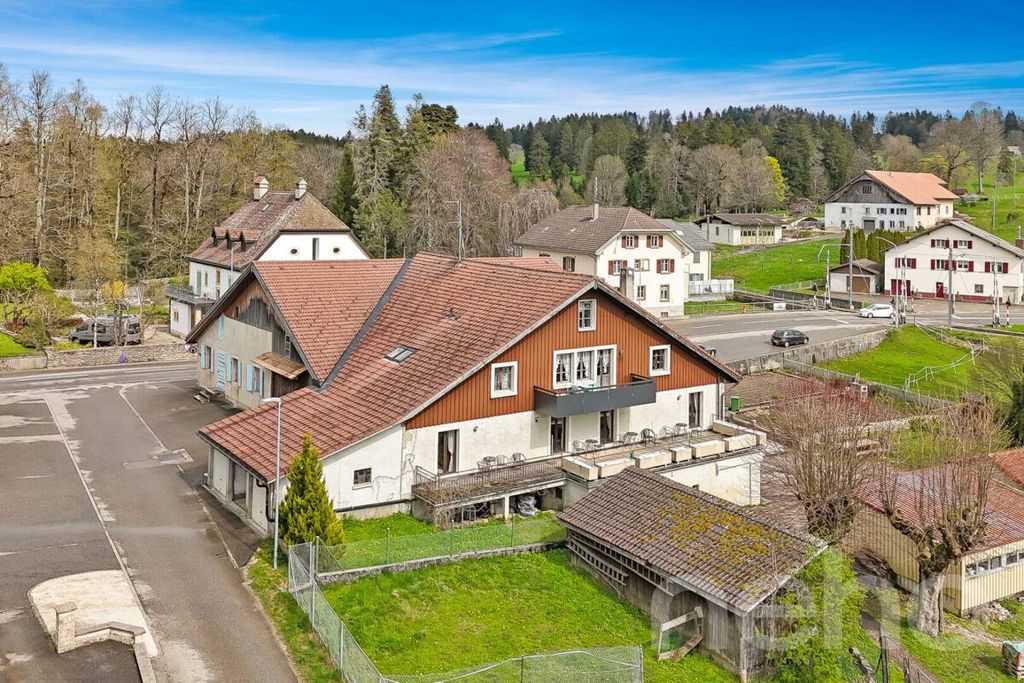 Property photo 2 of 13