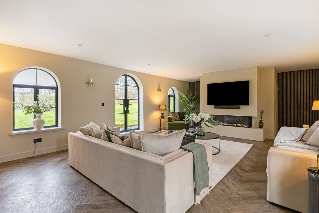 Additional image 14 of 7 bed detached house for saleUllenhall, Henley-In-Arden B95
